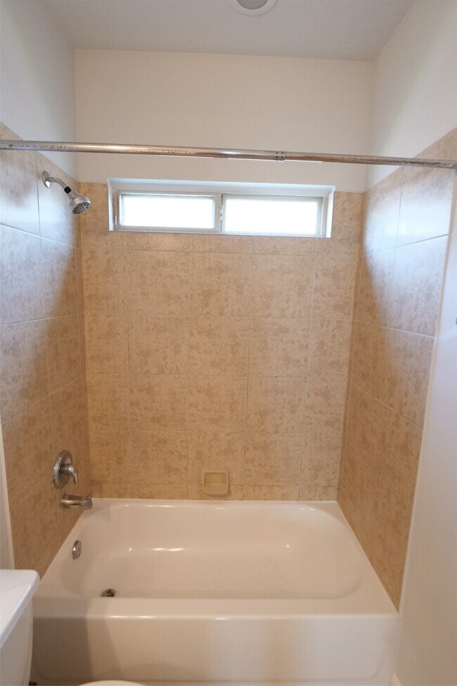 Building Photo - 21339 Pine Monte Ridge Ln