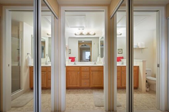 Building Photo - Alii Cove - Furnished 2 Bedroom + Den / 2 ...