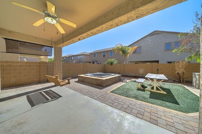 Building Photo - 2143 W Marconi Ave