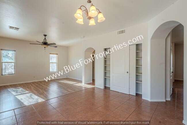 Building Photo - 39347 S Old Arena Dr