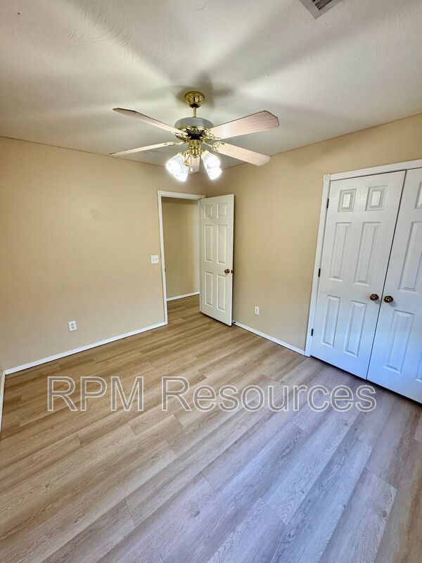 Building Photo - 8413 NW 77th St