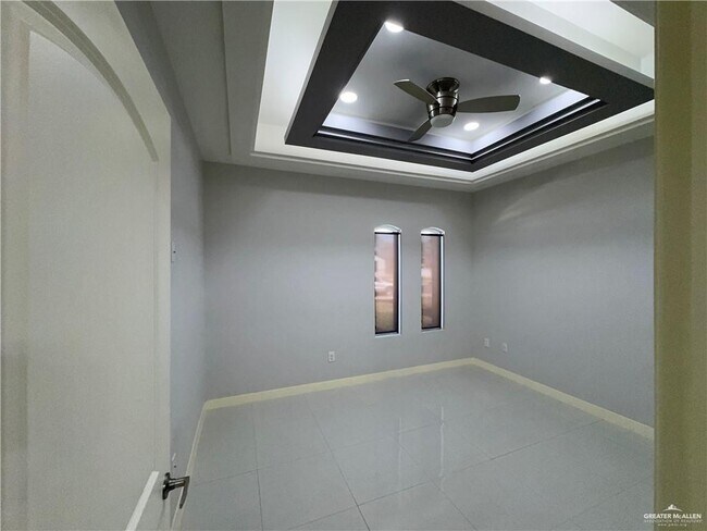 Building Photo - 26 Garman St