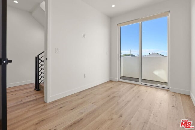 Building Photo - 1520 Magnolia Ave