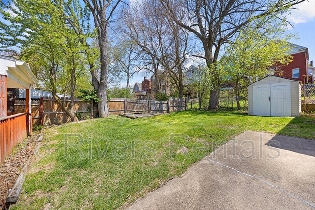 Building Photo - 1339 Rutherford Ave