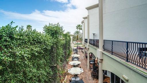 207 Courtyard - 128 S Beach St