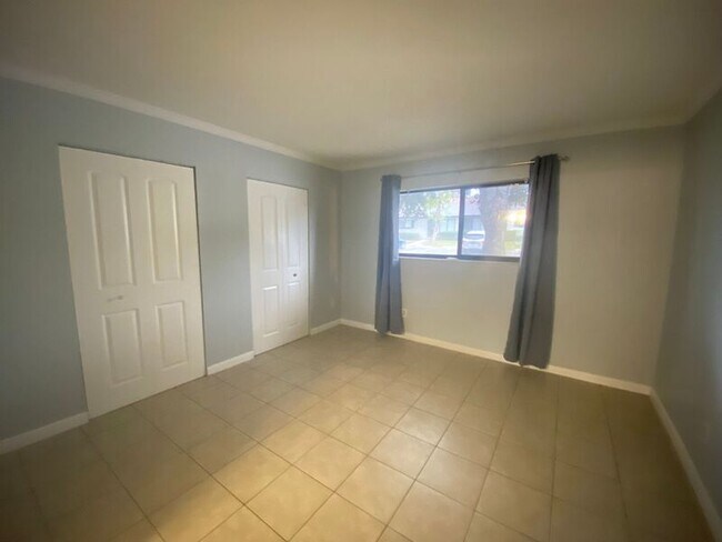 Building Photo - 605 Northlake Blvd