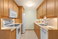 Building Photo - 2301 Lucaya Bend