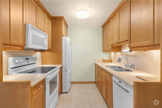 Building Photo - 2301 Lucaya Bend