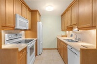 Building Photo - 2301 Lucaya Bend