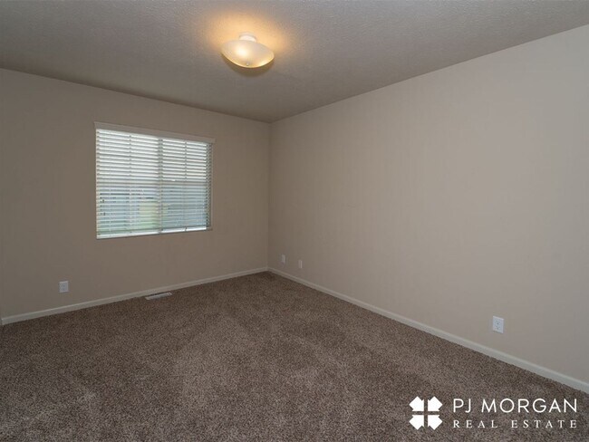 Building Photo - 3 bedroom, 2 bathroom House For Lease