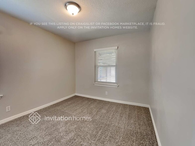 Building Photo - 807 Woodleigh Dr