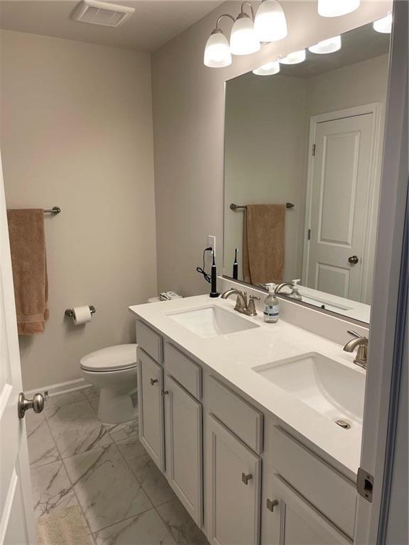 Master bathroom - 1014 Turnstone Dr