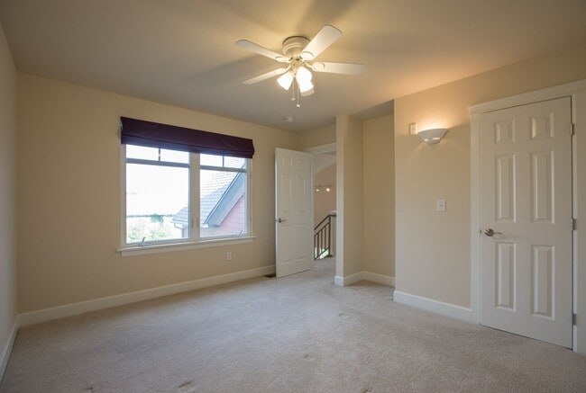 Building Photo - Beautiful Loft Condo in Old Town Fort Collins