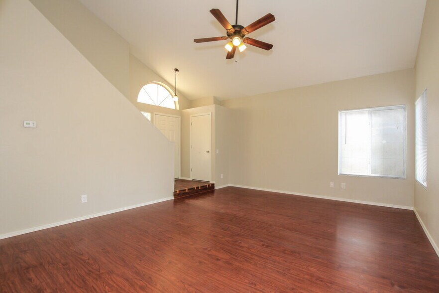 Building Photo - 3630 W Escuda Dr