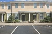 Building Photo - 2508 SW 35th Pl