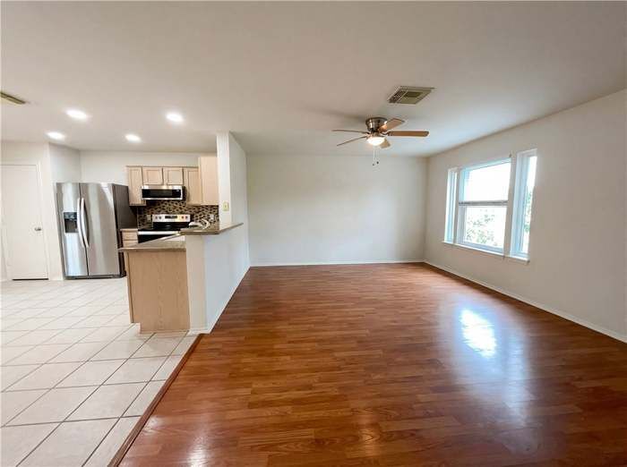 Building Photo - 3201 Keltic Dr