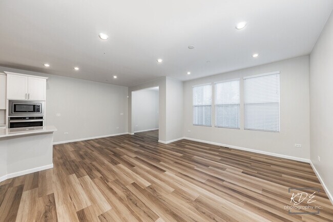 Building Photo - 2110 Weatherbee Ln