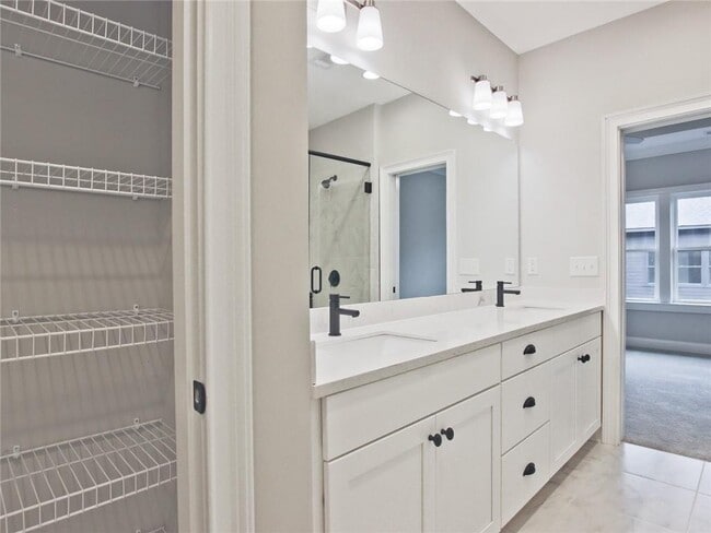 Building Photo - 6678 Sterling Dr