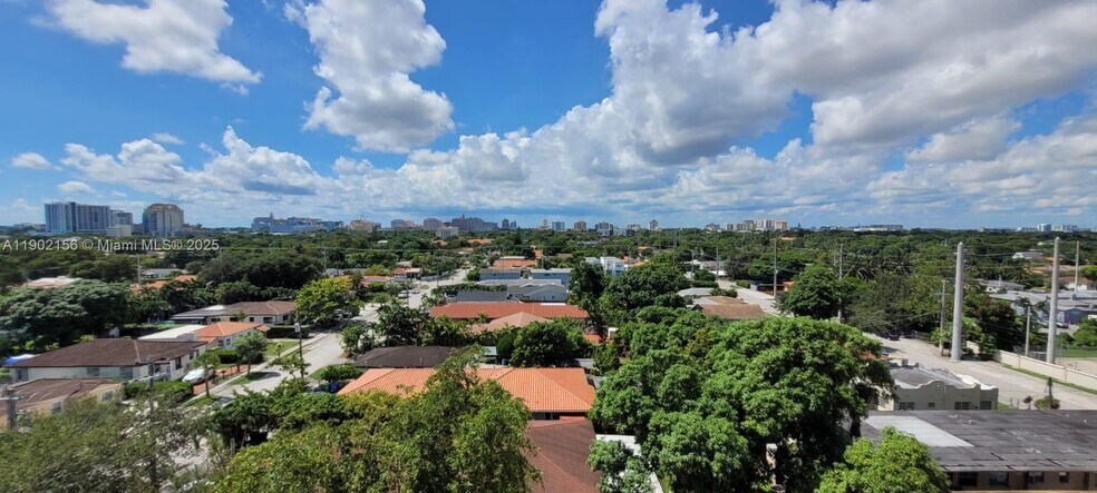 Building Photo - 1690 SW 27th Ave