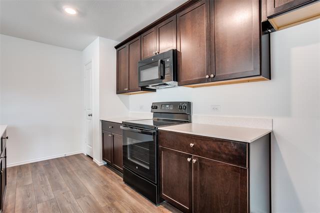 Building Photo - 5449 Finbrooke Dr