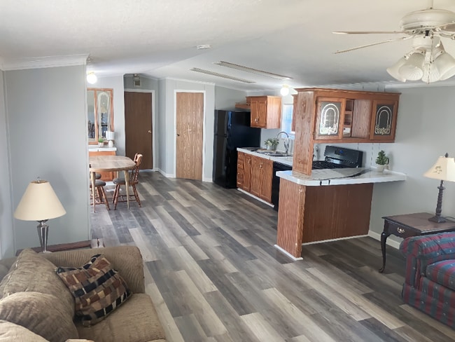 Building Photo - 37 Village Ct