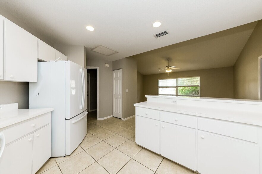 Building Photo - 2003 Old Arbor Ct