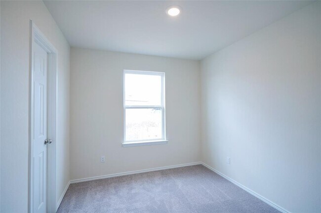 Building Photo - 145 Cocao Ct