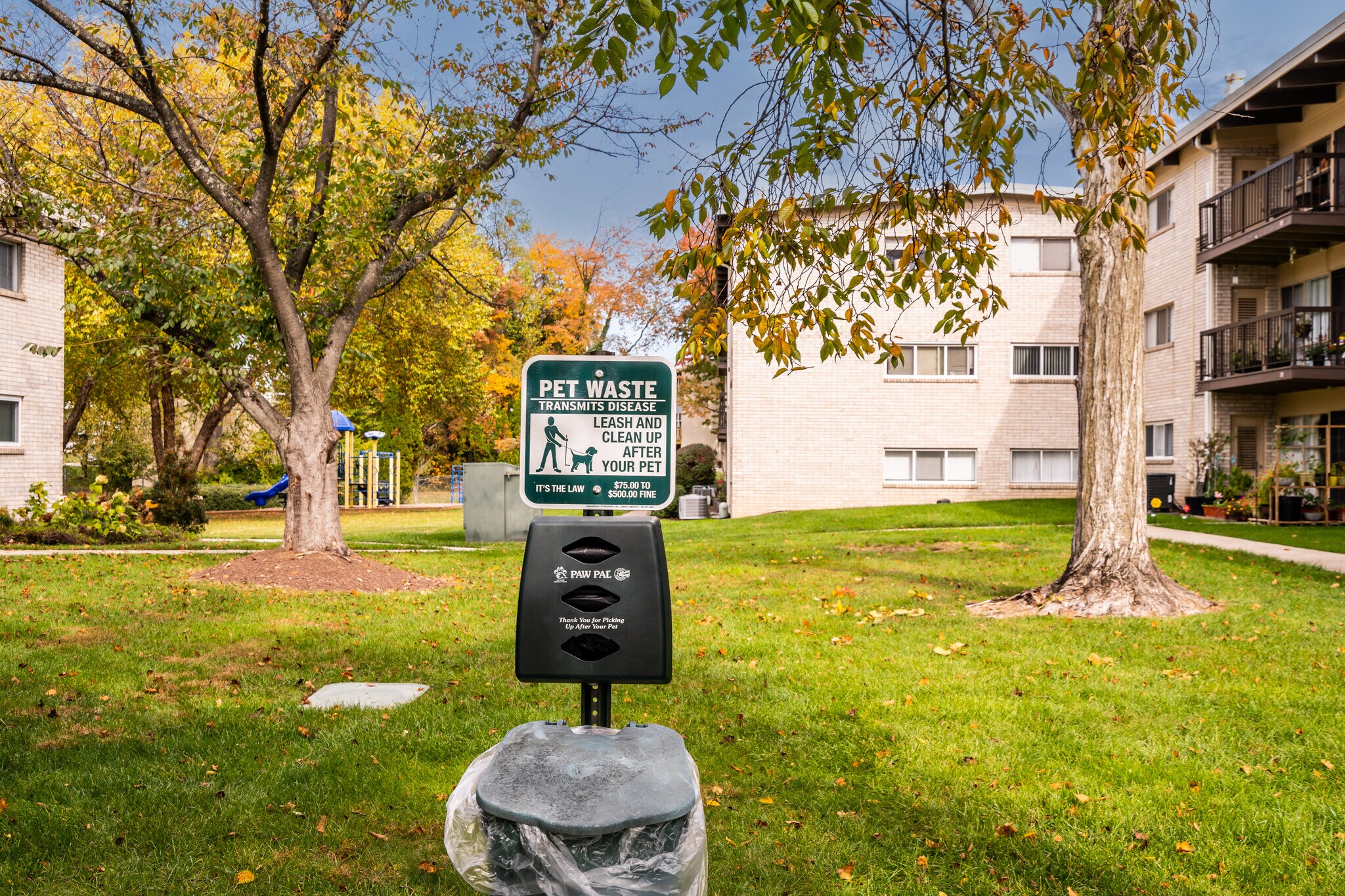 Building Photo - 4965 Americana Dr