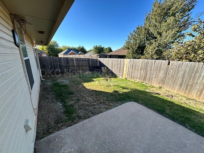 Building Photo - 4905 SE 55th St