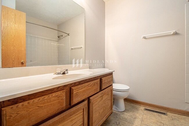 Building Photo - Chalco Pointe Home for Rent