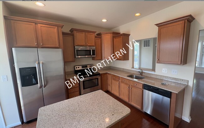 Building Photo - 9220 Prescott Ave