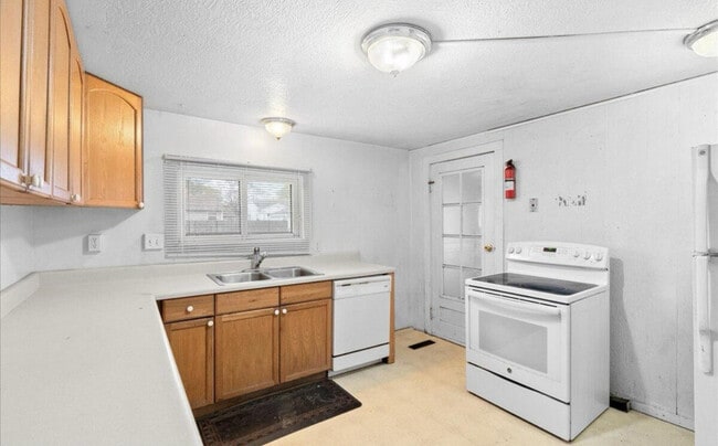 Building Photo - 410 Dunlap St