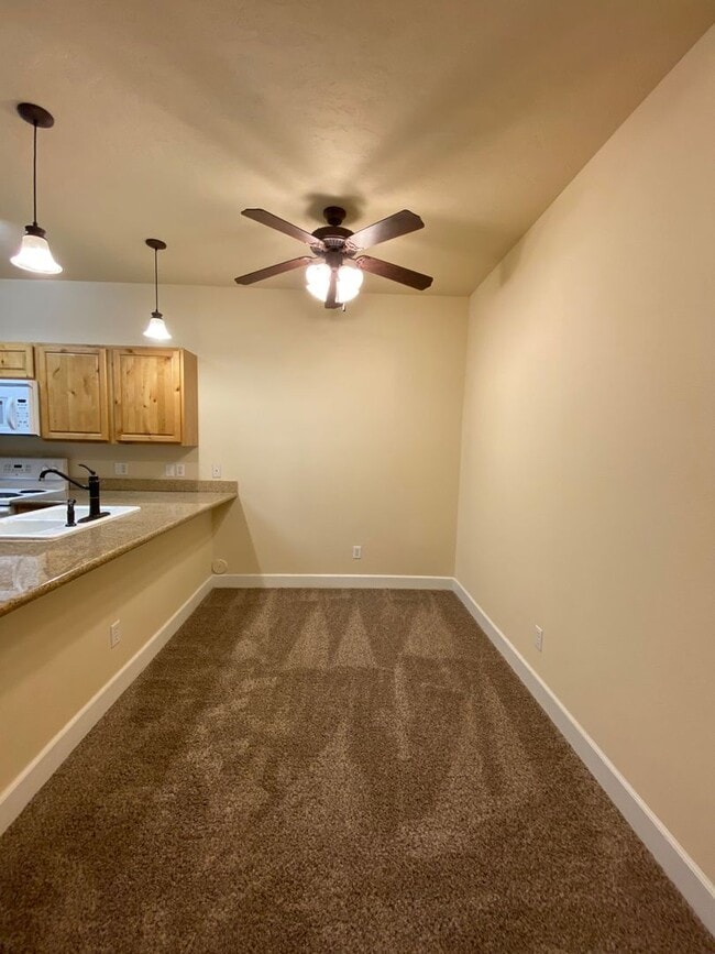 Building Photo - 6800 N Spurwing Loop