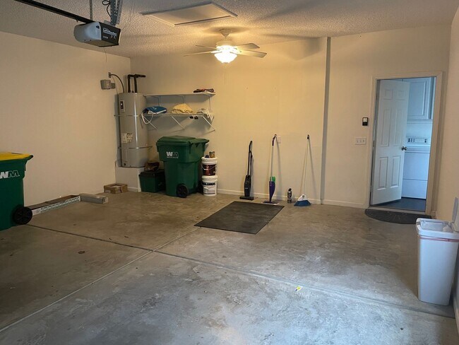 Building Photo - Charming 2 BR Home in Sun City