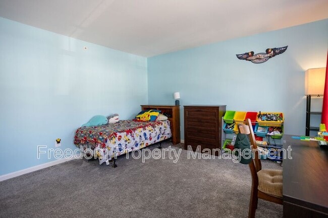 Building Photo - 2425 Morgans Point Dr