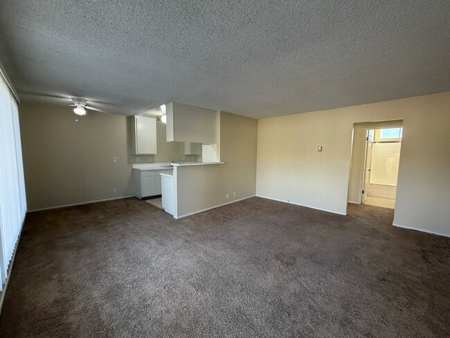 Building Photo - Wonderful 1 Bedroom 1 Bath Upstairs Corner Unit