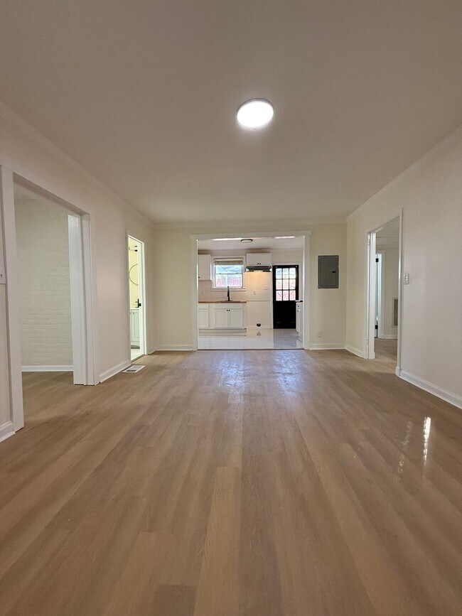 Building Photo - Recently remodeled 3-bedroom, 2-bath home located in East Montgomery.