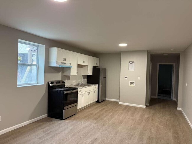 Building Photo - 214 Church St