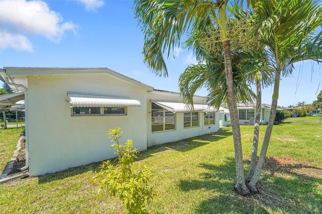 Building Photo - 7255 NW 8th Ct