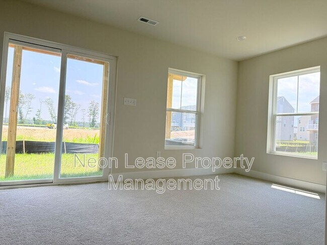 Building Photo - 29894 Bankert Dr