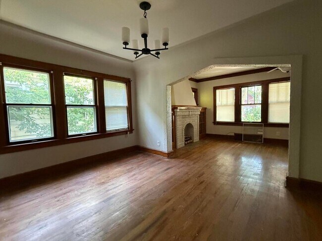 Building Photo - 4572 N 38th St