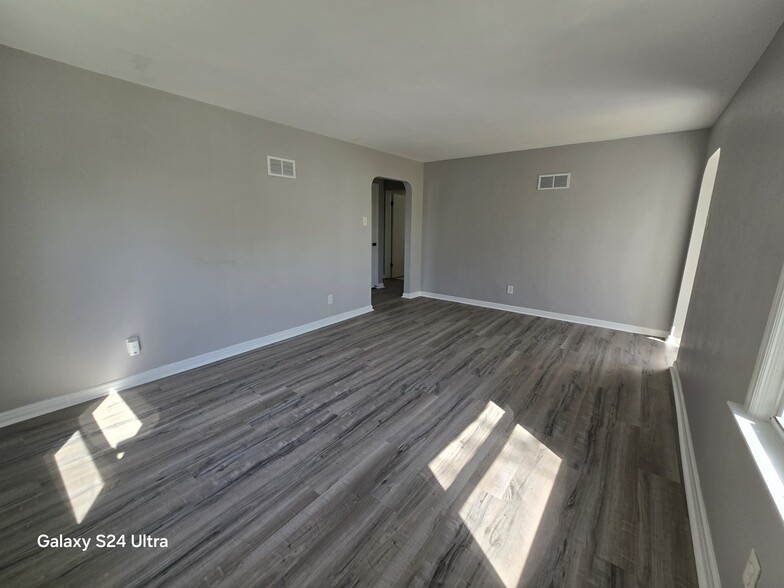 Building Photo - 401 Millman Dr
