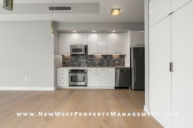 Building Photo - Sunny East Village 2-Bedroom at Alta! Smal...