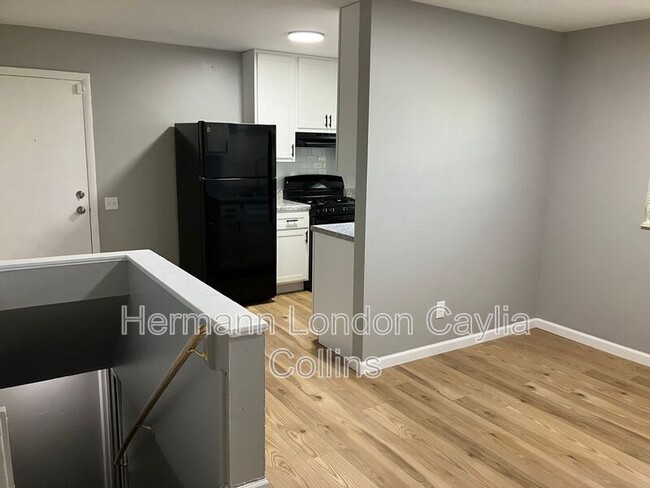 Building Photo - 11016 Saginaw Dr