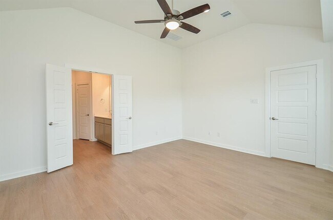 Building Photo - 1607 Blue Cypress Dr