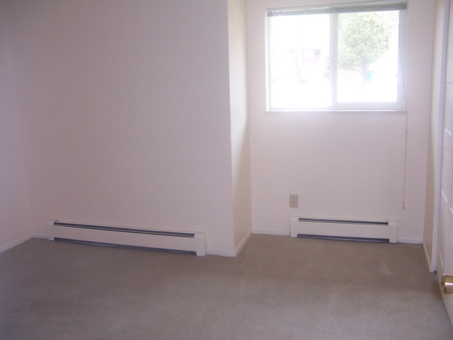 Bedroom # 1 - 506 Mountain View Pl