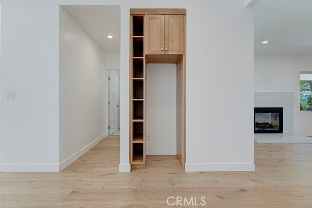 Building Photo - 641 E Grinnell Dr