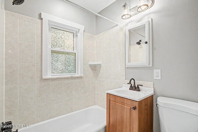 Building Photo - 26 Frenchs Ln