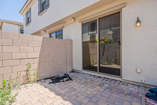 Building Photo - Beautiful Townhome in Phoenix Arizona