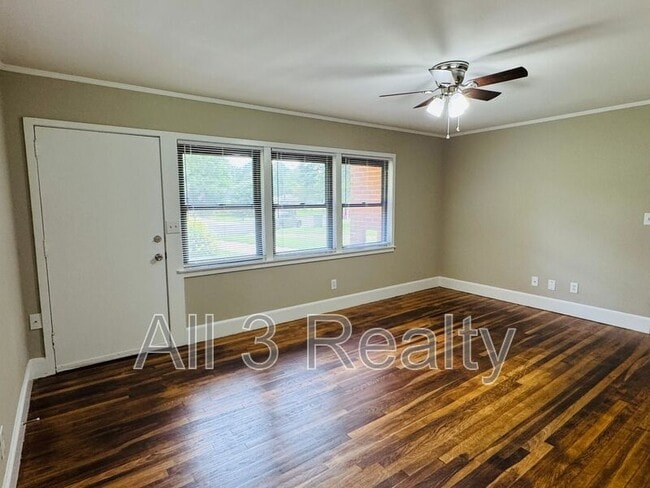 Building Photo - 957 Parkwood Ct
